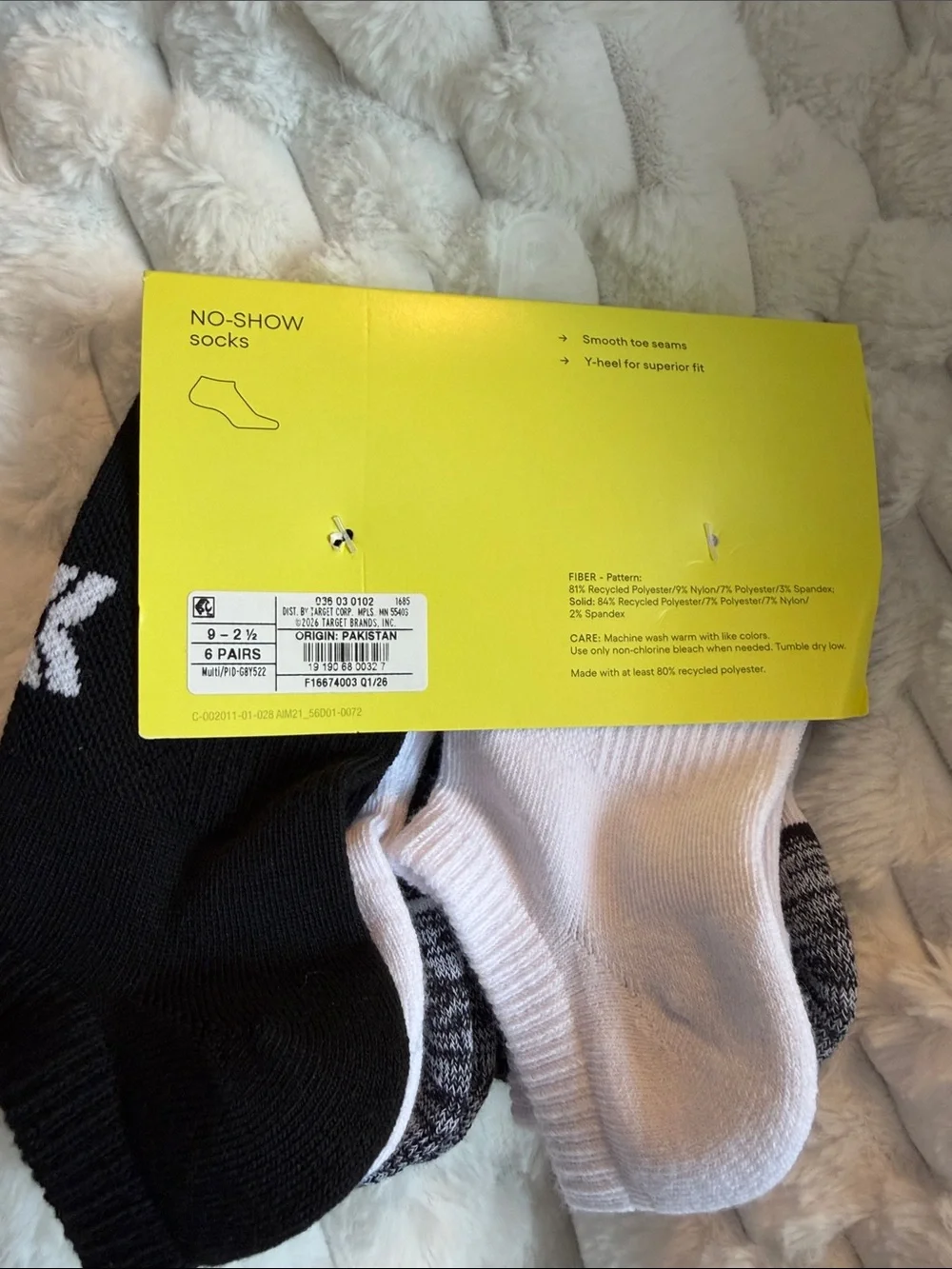 all in motion Men’s No-Show Athletic Socks – Black & White (6 Pack)